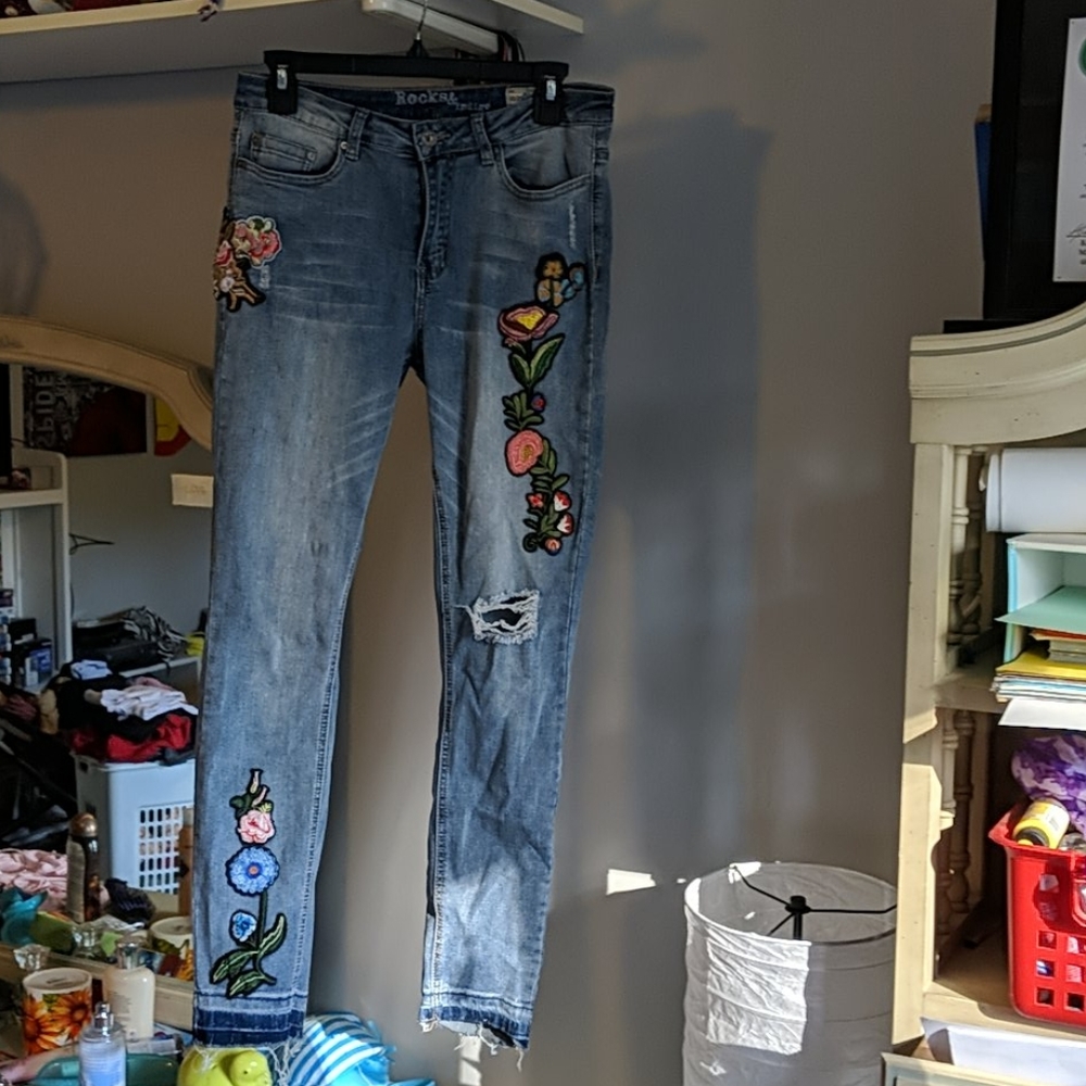 Floral embroidery jeans